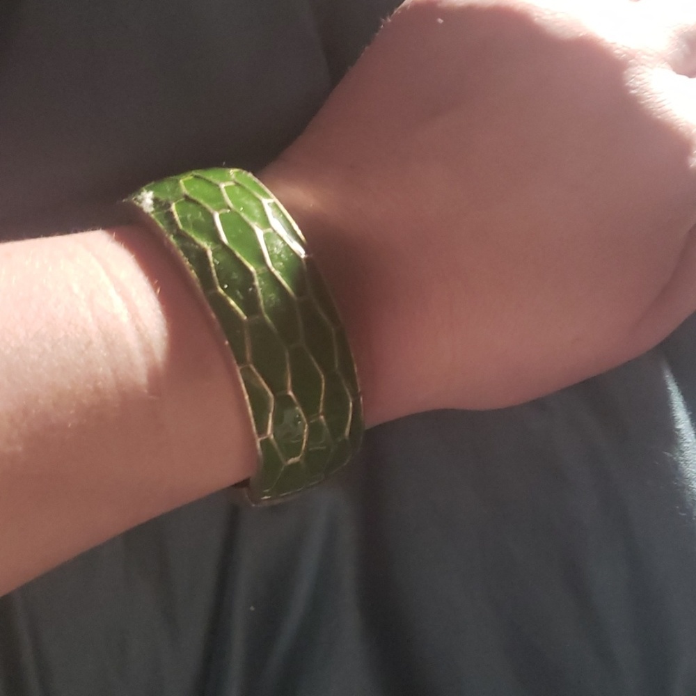 GREEN SILVER textured bracelet